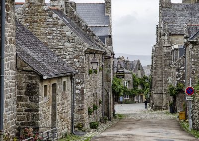 Locronan - eine Perle der Bretagne. Tipps zu Sehenswürdigkeiten im Finistère findet ihr auf meinem Reiseblog Gundi on Tour